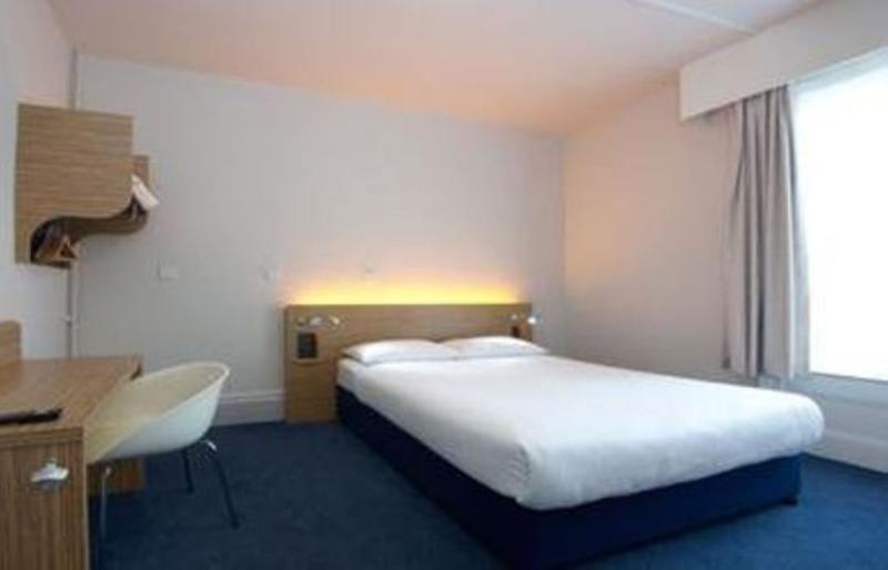 Travelodge Scarborough St Nicholas Exterior photo