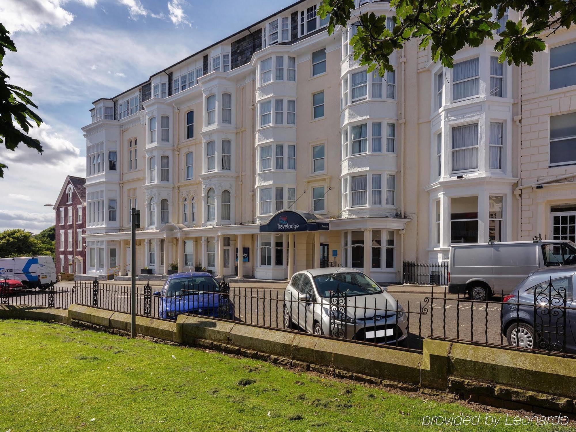 Travelodge Scarborough St Nicholas Exterior photo