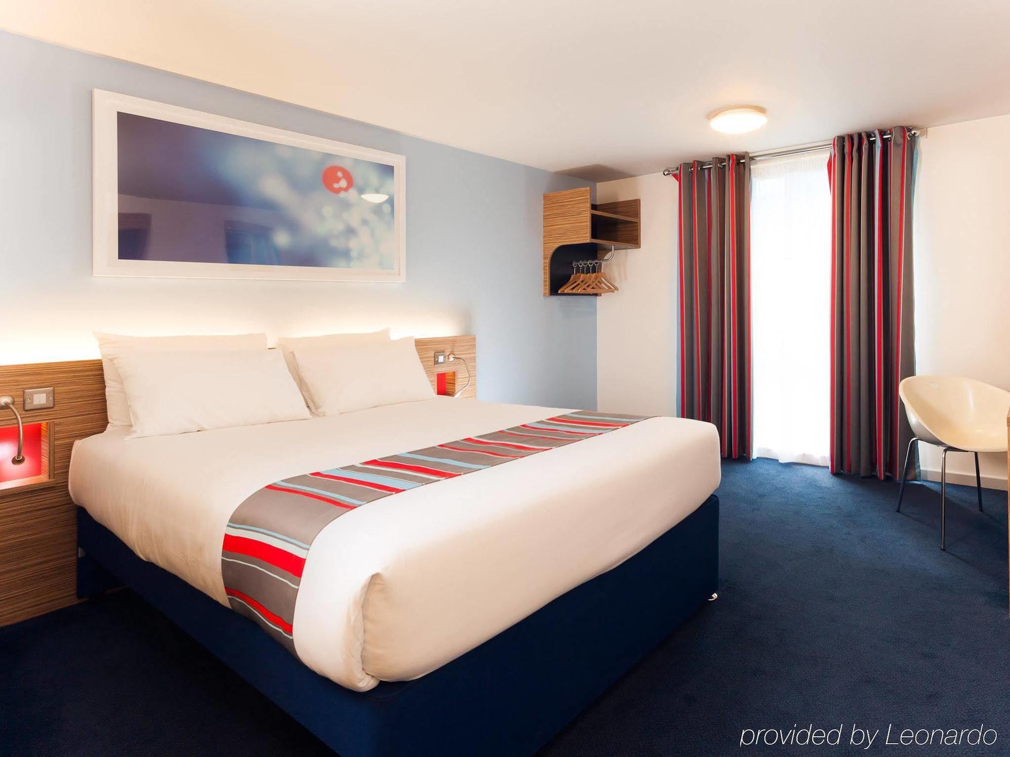 Travelodge Scarborough St Nicholas Exterior photo